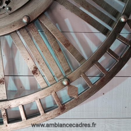 grande horloge ronde industrielle