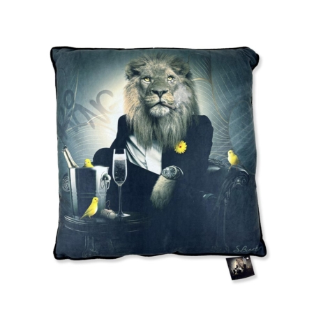 coussin Lion Chesterfield