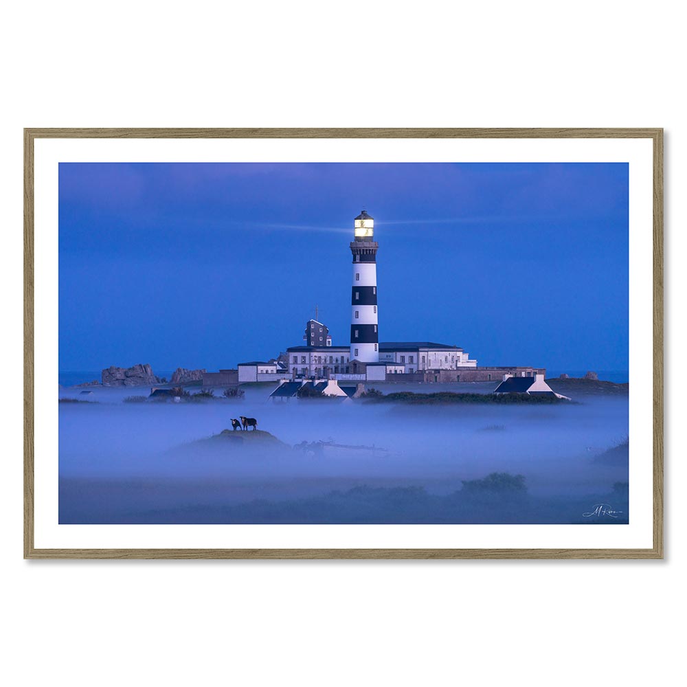 cadre_phare_du_creac_h_ouessant_rivrin_bleu_animaux_brume_maison_vacances Cadre Phare du Creac'h Ouessant