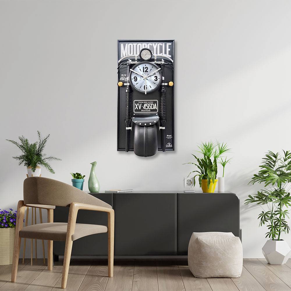 objet décoratif moto noire