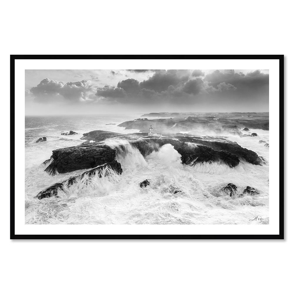 tableau_phare_des_poulains_nb_2_belle_ile_en_mer_rivrin_encadrement_noir_dechainee_pluie Tableau Phare des Poulains N&B 2