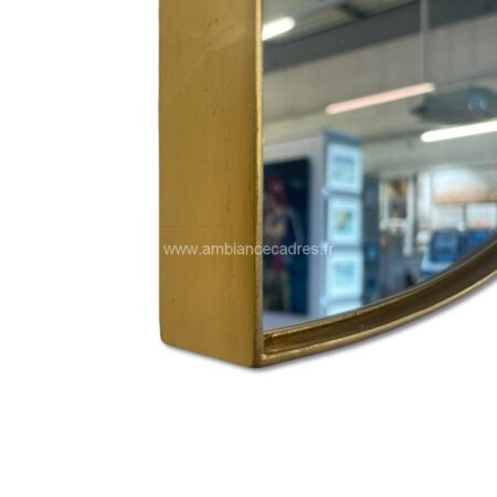 Miroir doré épaisseur demi cercle