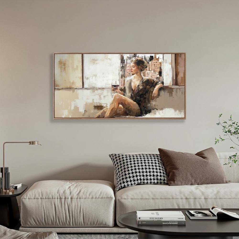 decoration salon toile femme bord de fenetre